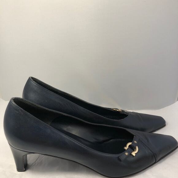 Salvatore Ferragamo Blue Leather Square Toe pump - Picture 2 of 11